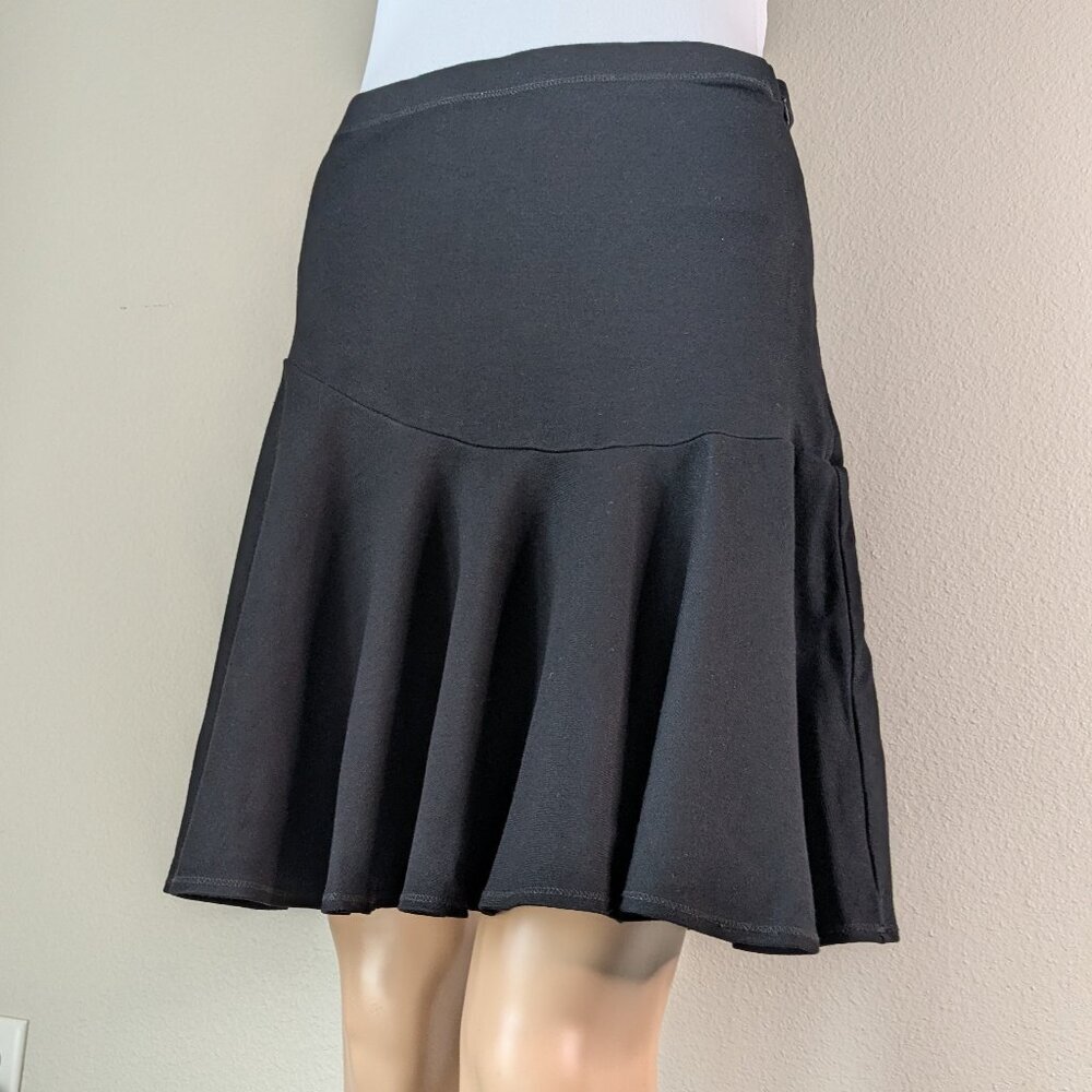 CAbi Skirt Women's Size 2 Black Flounce Ponte Skater Flared Stretch #3098 Active